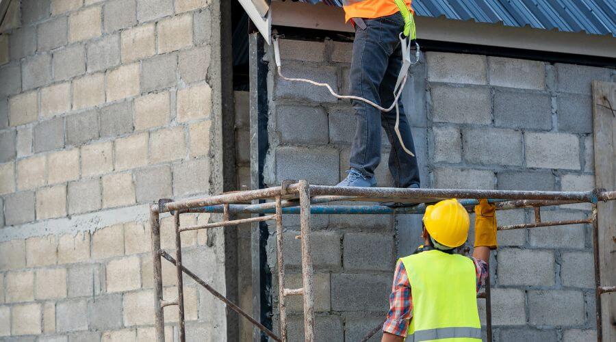 Expert Emergency Roof Repairs services in Easton, MN